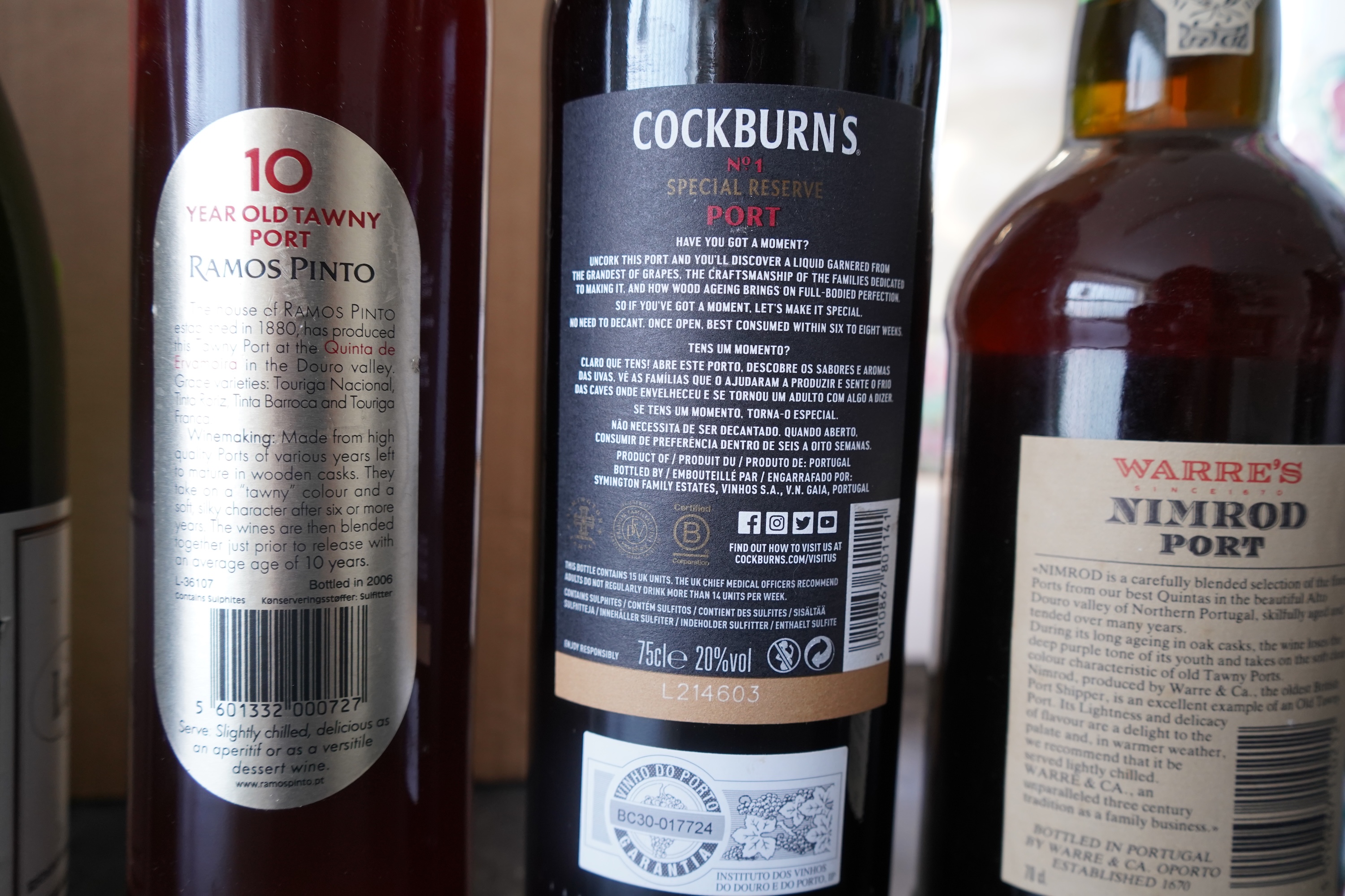 Eight bottles of champagne, port and rum to include Mumm, Laurent Perrier and Warres